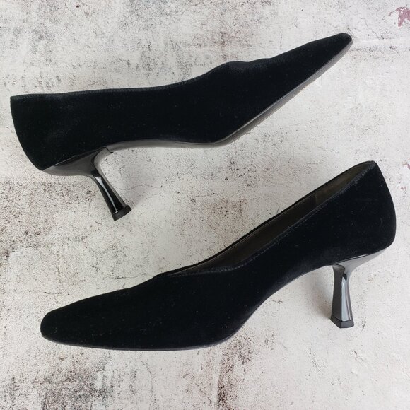 Vintage Ann Taylor Italy Black Velvet Pumps Spool Kitten Heel Shoes 7M Evening - Picture 8 of 15